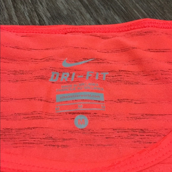 BRIGHT Orange Workout Shirt Nike - Picture 2 of 4